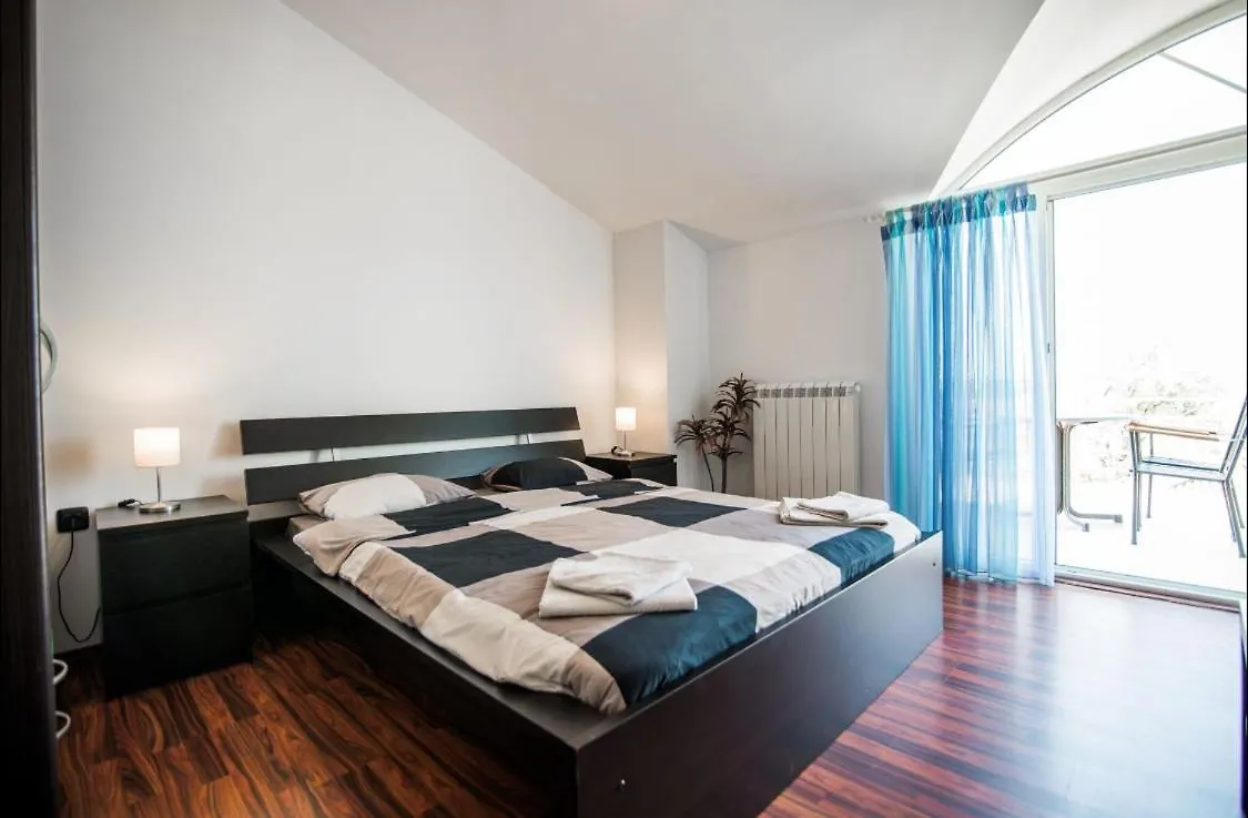 Villa Filip - Private Pool & Gym Pula