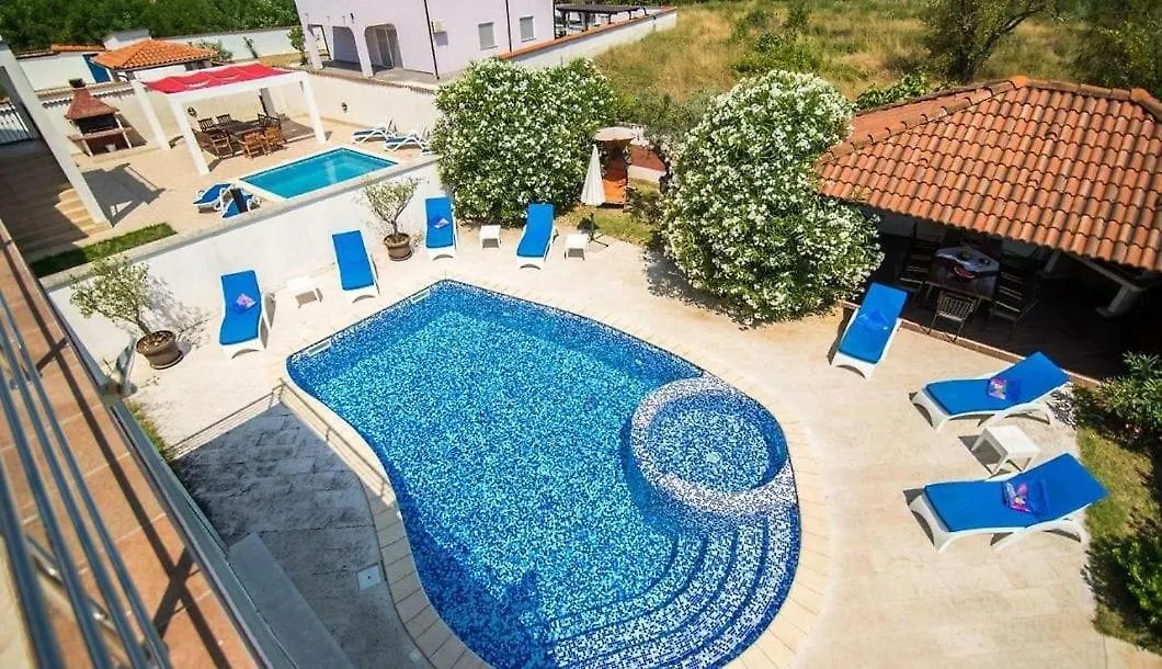 Villa Filip - Private Pool & Gym Pula