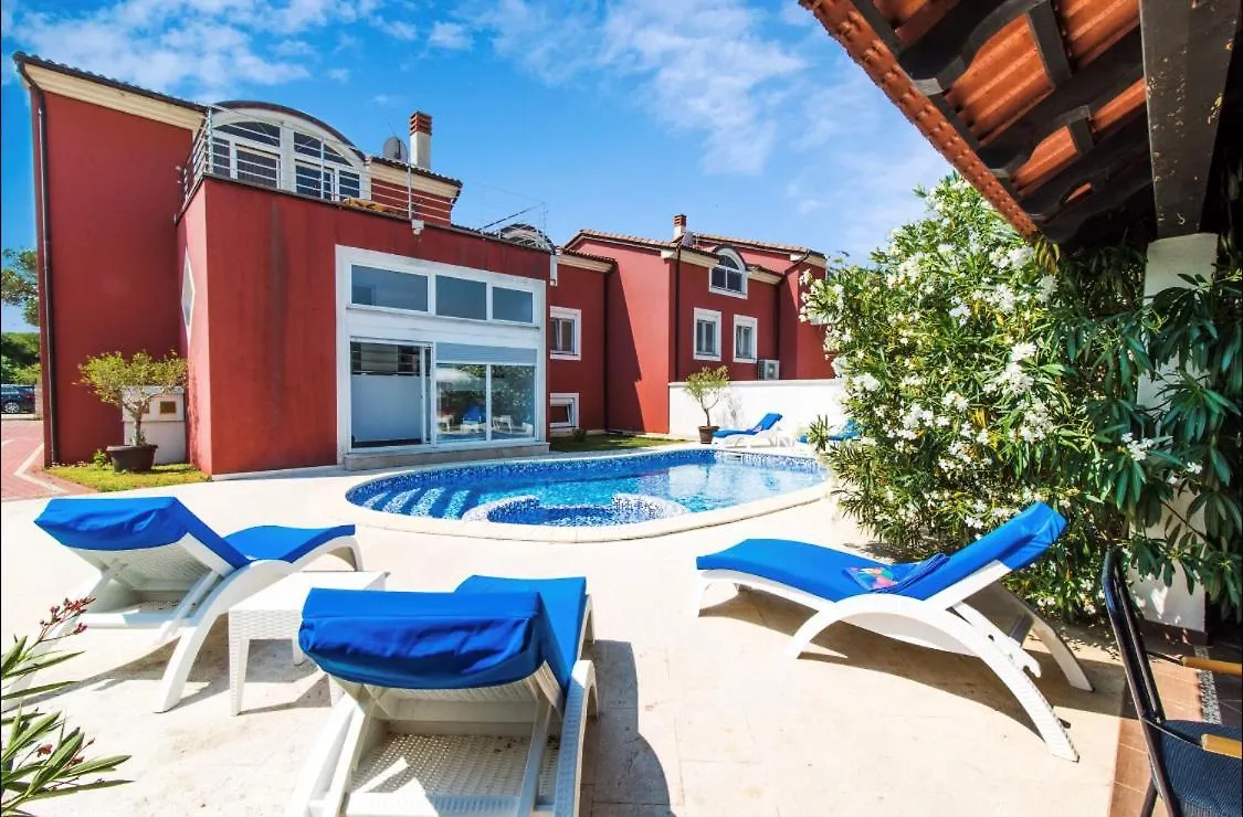 Villa Filip - Private Pool & Gym Pula