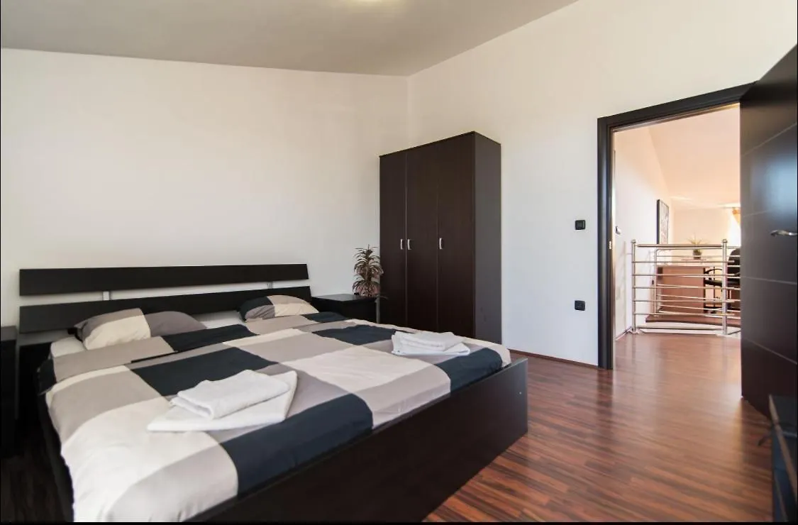 Villa Filip - Private Pool & Gym Pula 0*,  Croatia
