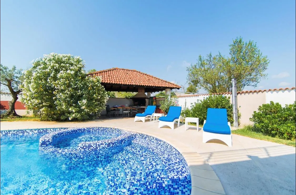 Villa Filip - Private Pool & Gym Pula Croatia