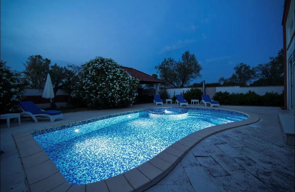 Villa Filip - Private Pool & Gym Pula Croatia