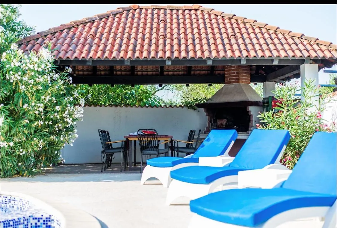 Villa Filip - Private Pool & Gym Pula