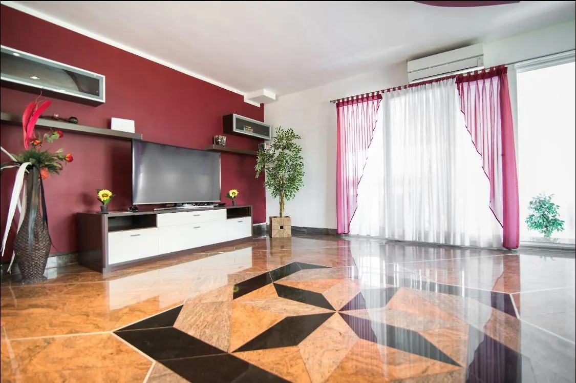 Villa Filip - Private Pool & Gym Pula