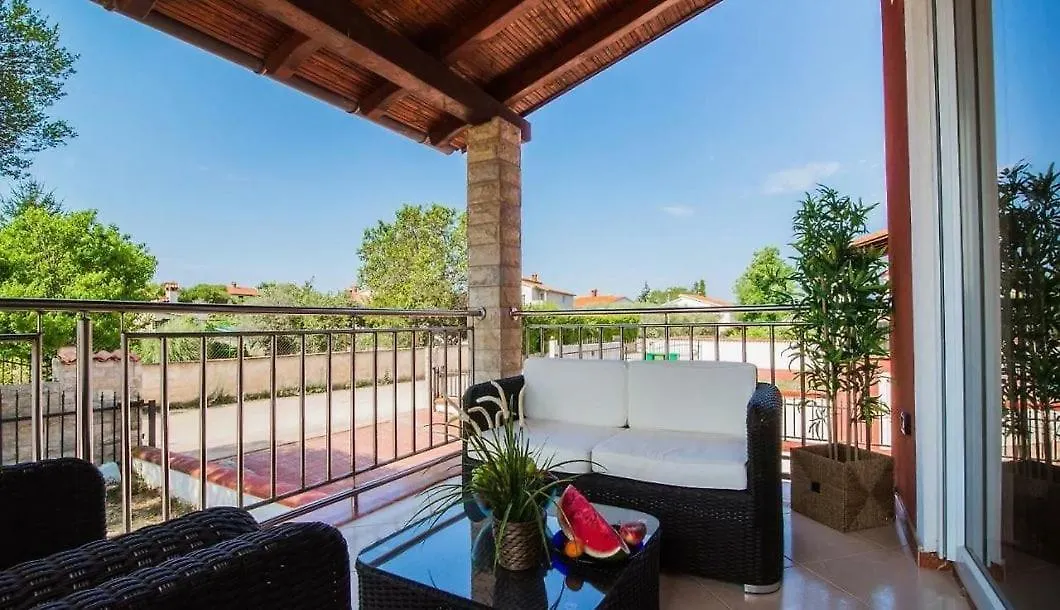 Villa Filip - Private Pool & Gym Pula 0*,