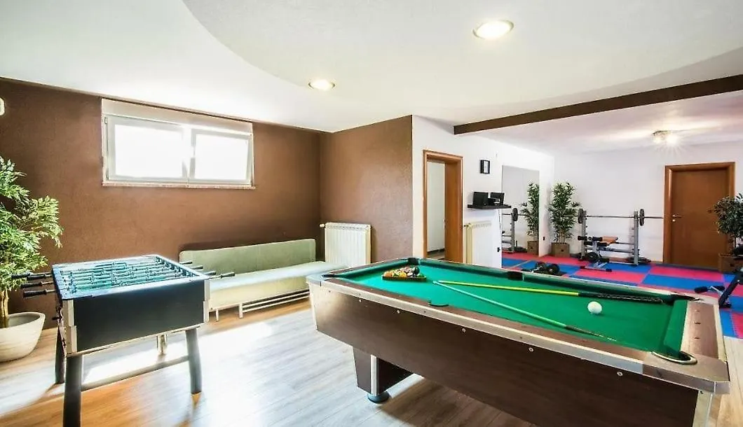 Villa Filip - Private Pool & Gym Pula